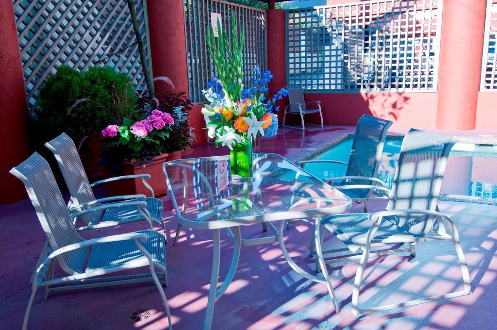 Quality Hotel Downtown-Inn At False Creek Vancouver Servizi foto